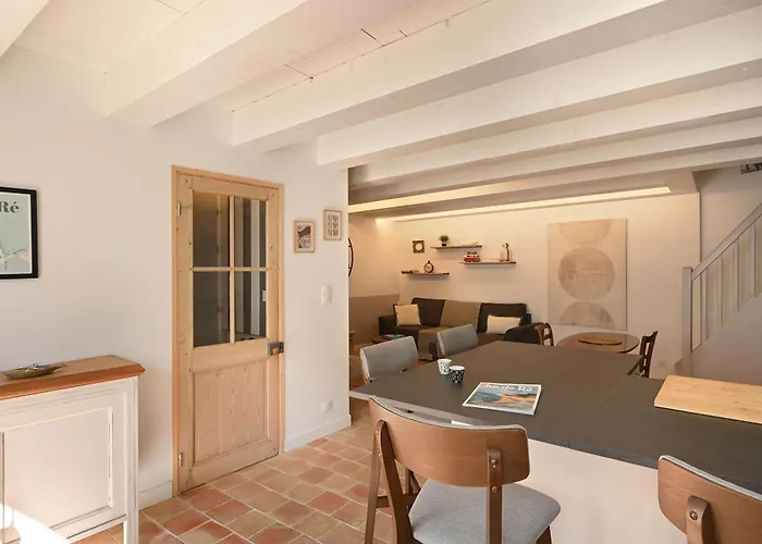 Holiday home Le Chai Elegant